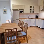 Spacious 140m2 Downtown 3 Bedroom 스플리트