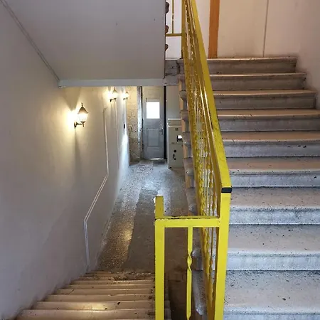 Spacious 140m2 Downtown 3 Bedroom