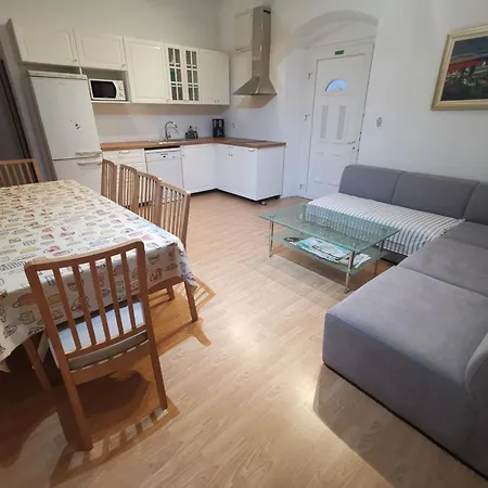 Apartamento Spacious 140m2 Downtown 3 Bedroom