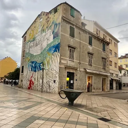 Spacious 140m2 Downtown 3 Bedroom * Спліт