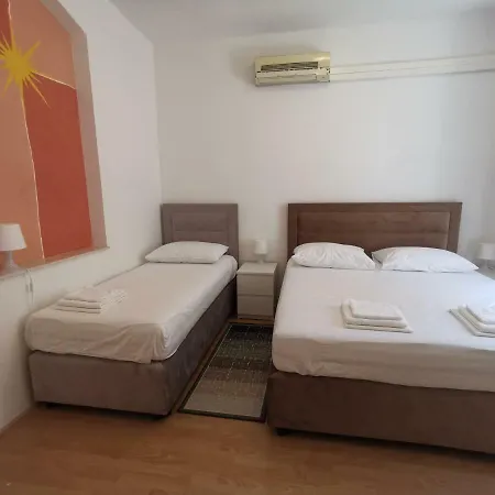 Spacious 140m2 Downtown 3 Bedroom Split
