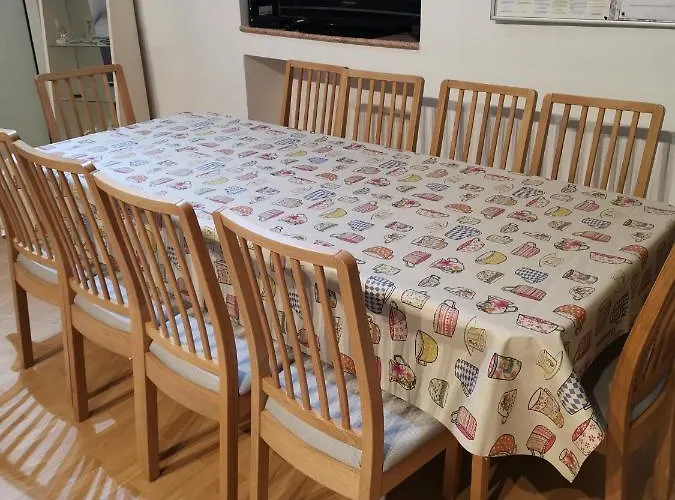 Spacious 140m2 Downtown 3 Bedroom